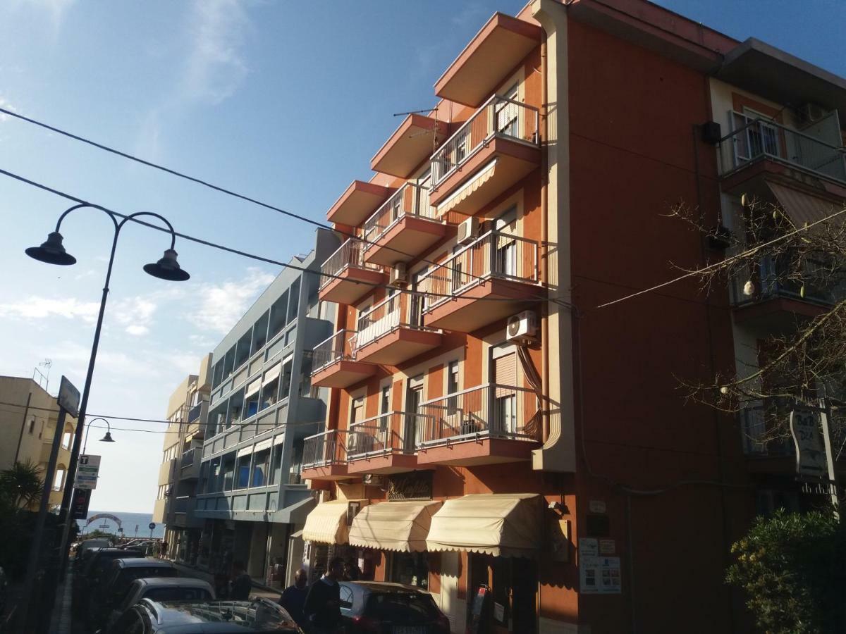 Casa Floridea -Mediterranea Sicilia Apt Cefalù Kültér fotó